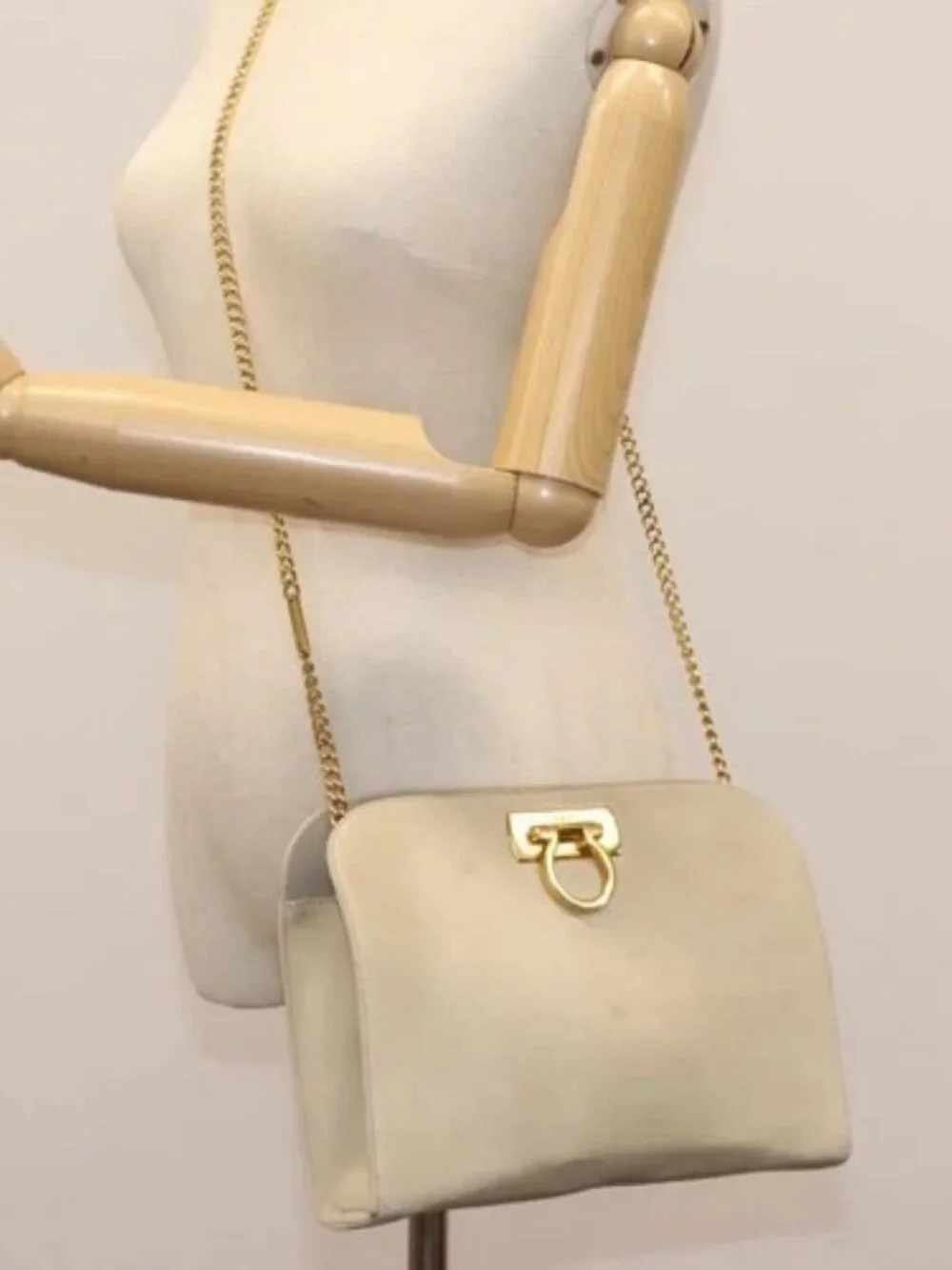 Salvatore Ferragamo Gancini Chain Shoulder Bag Suede Beige Gold Auth MY113